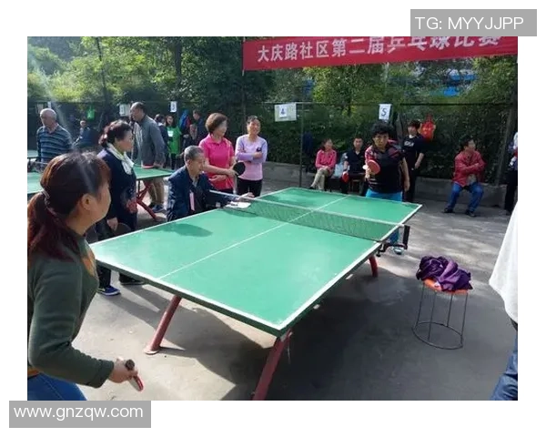 社区之光小球会的生存之道探索低级别联赛的成长与挑战